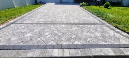 paver driveway made in 3 size paver with a decorative apron